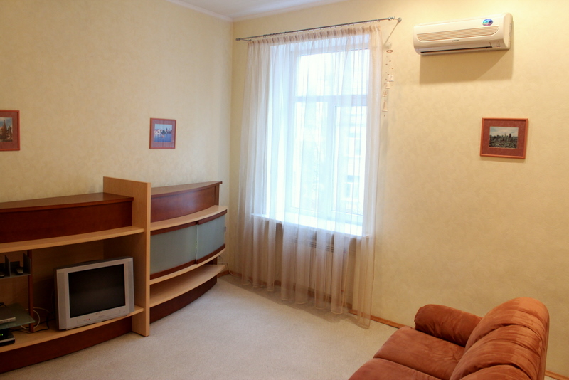 ул. Рейтарская, 13