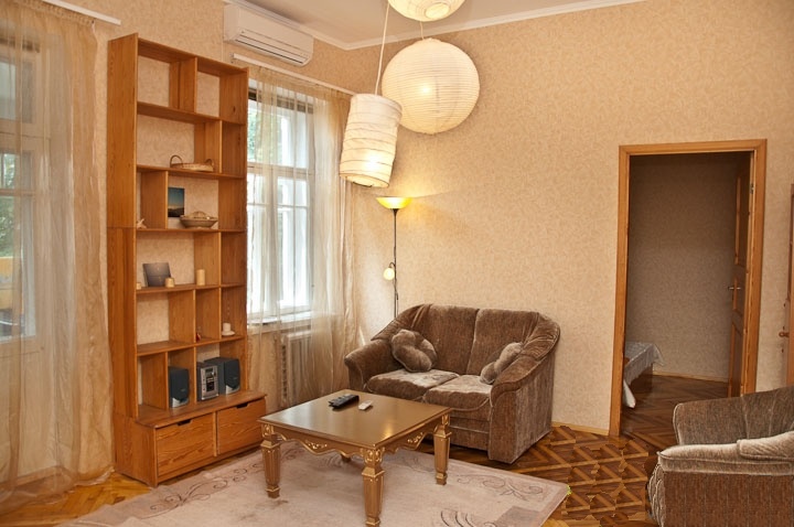 ул. Прорезная, 21